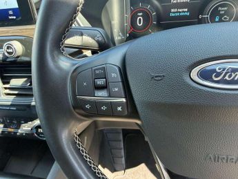 Ford Kuga 2.5 PHEV Vignale 5dr CVT