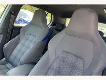 Volkswagen Golf GTE 1.4 TSI GTE 5dr DSG