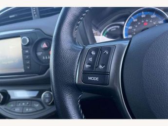 Toyota Yaris 1.5 Hybrid Icon 5dr CVT