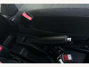 Toyota Yaris 1.5 Hybrid Icon 5dr CVT