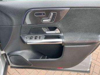 Mercedes-Benz GLA GLA 220d 4Matic AMG Line Premium Plus 5dr Auto