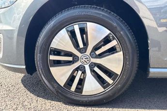 Volkswagen e-Golf 99kW e-Golf 35kWh 5dr Auto