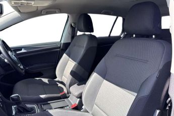 Volkswagen e-Golf 99kW e-Golf 35kWh 5dr Auto