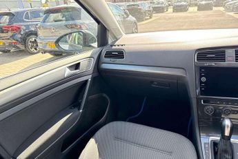 Volkswagen e-Golf 99kW e-Golf 35kWh 5dr Auto