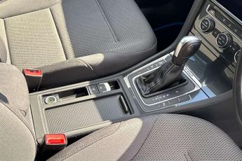 Volkswagen e-Golf 99kW e-Golf 35kWh 5dr Auto