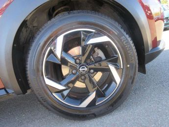 Nissan Juke 1.6 Hybrid N-Connecta 5dr Auto