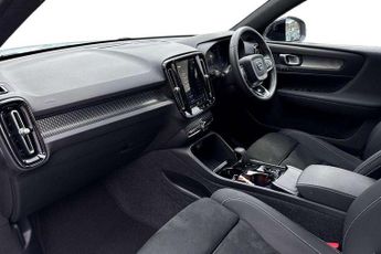 Volvo XC40 2.0 B3P Plus Dark 5dr Auto