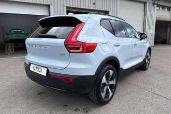 Volvo XC40 2.0 B3P Plus Dark 5dr Auto
