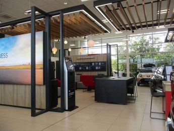 Toyota Yaris 1.5 Hybrid Design 5dr CVT