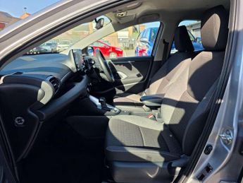 Toyota Yaris 1.5 Hybrid Design 5dr CVT