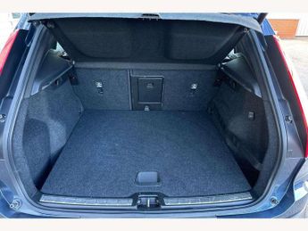 Volvo XC40 2.0 B4P Inscription Pro 5dr Auto