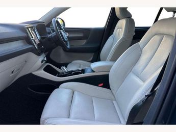 Volvo XC40 2.0 B4P Inscription Pro 5dr Auto