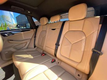 Porsche Macan 5dr PDK