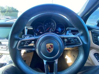 Porsche Macan 5dr PDK