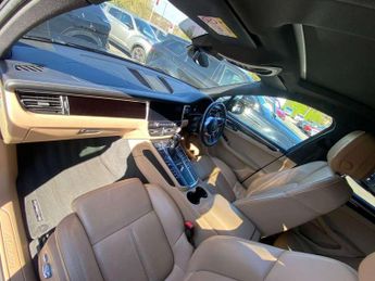 Porsche Macan 5dr PDK