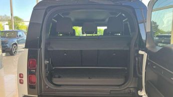 Land Rover Defender 3.0 D250 X-Dynamic SE 90 3dr Auto