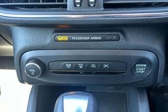 Ford Focus 1.0 EcoBoost Hybrid mHEV 155 Titanium 5dr Auto