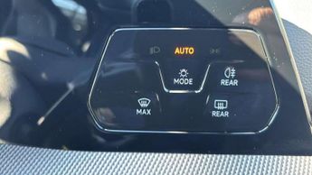 Volkswagen Golf 2.0 TDI 150 R-Line 5dr DSG