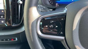 Volvo XC60 2.0 B5P Plus Dark 5dr AWD Geartronic