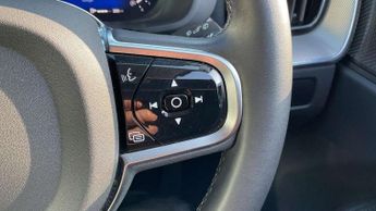 Volvo XC60 2.0 B5P Plus Dark 5dr AWD Geartronic