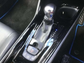 Toyota C-HR 1.8 Hybrid Design 5dr CVT