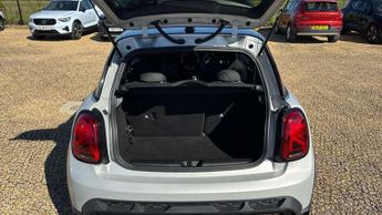 MINI Hatchback 1.5 Cooper Sport 3dr Auto