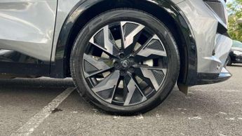 Renault Rafale E-Tech FHEV Iconic Esprit Alpine 5dr Auto 4C