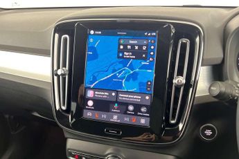 Volvo XC40 2.0 B3P Core 5dr Auto