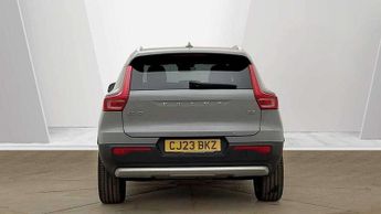 Volvo XC40 2.0 B3P Core 5dr Auto