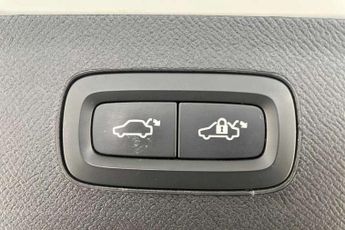 Volvo XC90 2.0 B5D [235] R DESIGN 5dr AWD Geartronic
