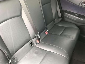 Toyota C-HR 1.8 Hybrid Dynamic 5dr CVT