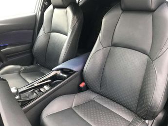 Toyota C-HR 1.8 Hybrid Dynamic 5dr CVT