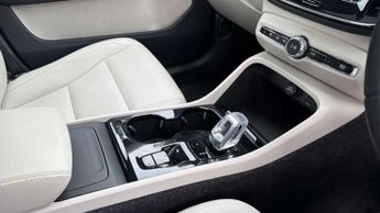 Volvo XC40 2.0 T4 Inscription 5dr AWD Geartronic