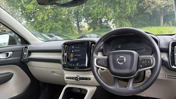 Volvo XC40 2.0 T4 Inscription 5dr AWD Geartronic