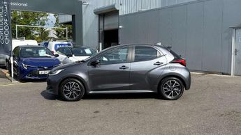 Toyota Yaris 1.5 Hybrid Design 5dr CVT