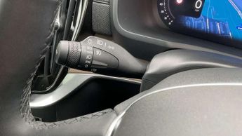 Volvo XC90 2.0 B5P Plus Dark 5dr AWD Geartronic