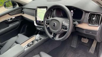 Volvo XC90 2.0 B5P Plus Dark 5dr AWD Geartronic