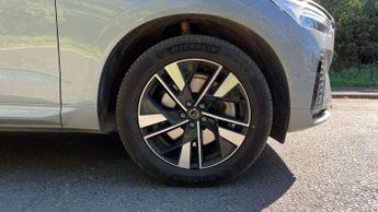 Volvo XC60 2.0 B5P Plus Dark 5dr AWD Geartronic