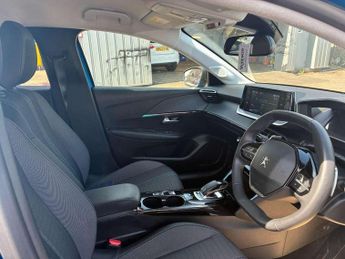 Peugeot 208 1.2 PureTech 100 Allure Premium 5dr EAT8