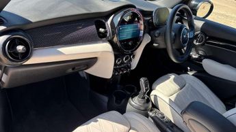 MINI Hatchback 1.5 Cooper Exclusive 5dr Auto