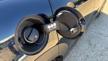 MINI Hatchback 1.5 Cooper Exclusive 5dr Auto