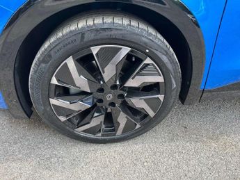 Renault Rafale E-Tech FHEV Techno Esprit Alpine 5dr Auto 4C