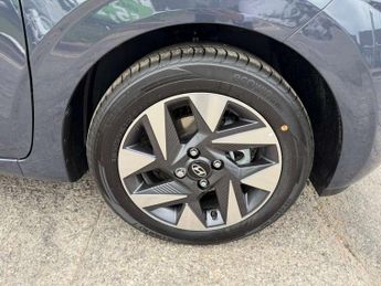 Hyundai i10 1.0 [63] Advance 5dr Auto [Nav]