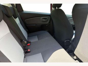 Toyota Yaris 1.5 Hybrid Icon 5dr CVT