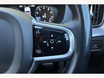 Volvo XC60 2.0 B5P [250] R DESIGN Pro 5dr Geartronic