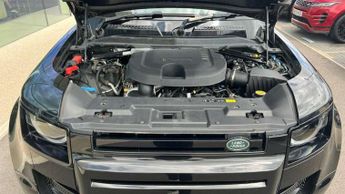 Land Rover Defender 3.0 D250 X-Dynamic HSE 110 5dr Auto