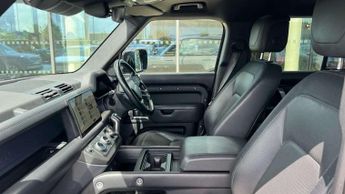 Land Rover Defender 3.0 D250 X-Dynamic HSE 110 5dr Auto