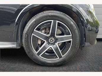 Mercedes-Benz GLC GLC 300 4Matic AMG Line 5dr 9G-Tronic