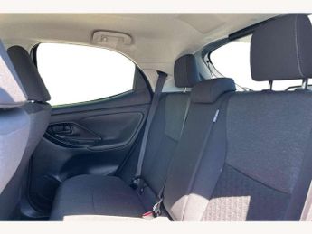 Toyota Yaris 1.5 Hybrid Design 5dr CVT