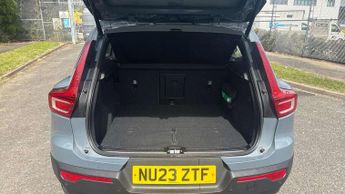 Volvo XC40 2.0 B3P Plus Dark 5dr Auto
